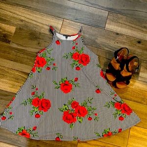 Beautiful rose floral dress!